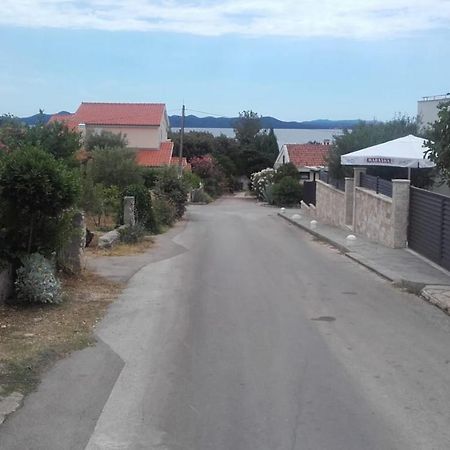 Apartmani Rosanda 2 Petrcane Bagian luar foto