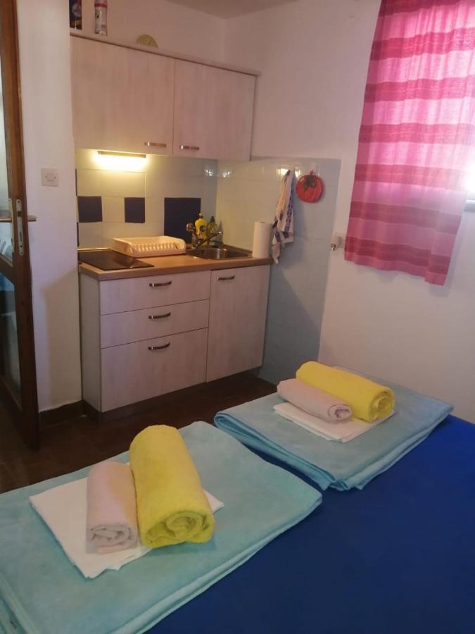 Apartmani Rosanda 2 Petrcane Bagian luar foto