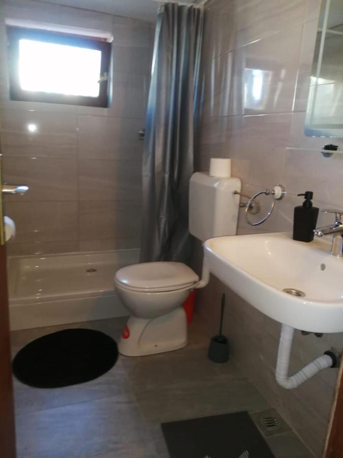 Apartmani Rosanda 2 Petrcane Bagian luar foto