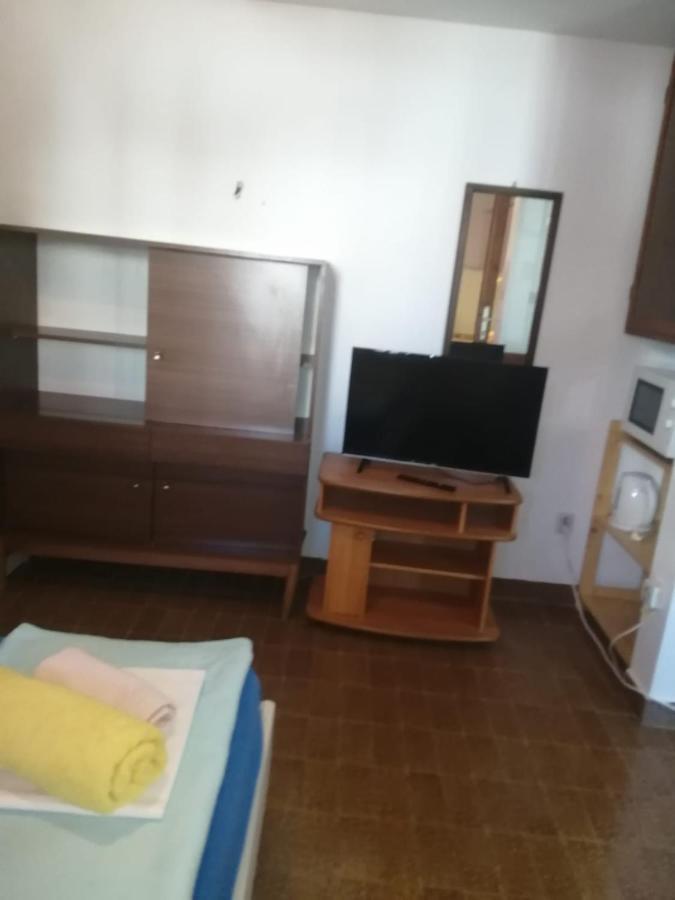 Apartmani Rosanda 2 Petrcane Bagian luar foto